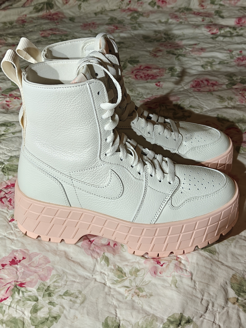 Nike Brooklyn Boots Women's White Leather Platform Boots with Pink Sole 9.5